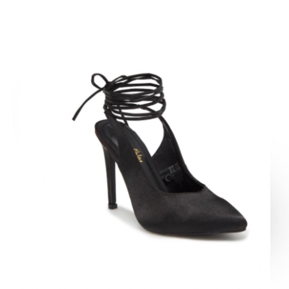 NWT Chase + Chloe Halston Wrap Up Tie Stilletto Pump